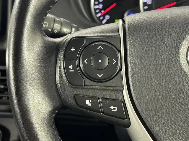 トヨタ ヴォクシー ZS 煌 佐賀県 2015(平27)年 7.3万km ホワイトパールクリスタルシャイン 社外7型ナビ/Bluetooth/CD/DVD/フルセグTV/フリップダウンモニター/バックカメラ/オートライト/横滑り防止/両側電動スライドドア/LEDヘッドライト/フォグランプ/ETC/ドアバイザー/純正16インチアルミホイール/スマートキー/プッシュスタート/リアサンシェード