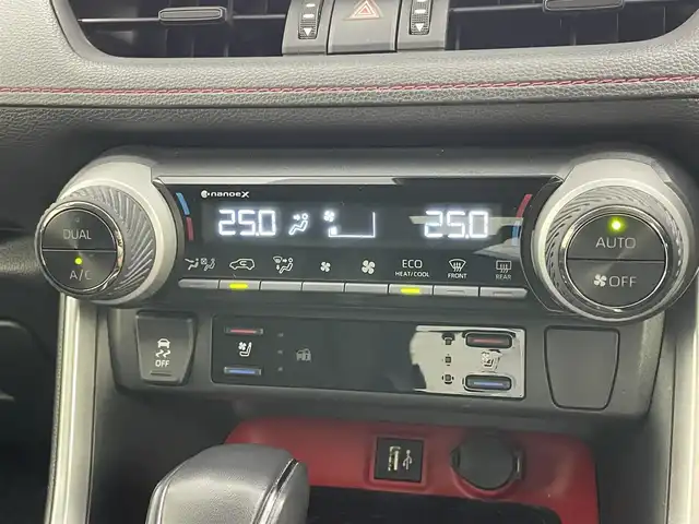 トヨタ ＲＡＶ４ アドベンチャー オフロードPKGⅡ 岡山県 2023(令5)年 3.2万km アティチュードブラックマイカ 純正10.5インチディスプレイオーディオ/【ナビ/フルセグTV/Bluetooth/USB/Carplay】/パノラミックビューモニター/ブラインドスポットモニター/レーダークルーズコントロール/ステアリングヒーター/合皮シート/前席シートヒーター/前席エアシート/運転席パワーシート/LEDヘッドライト/LEDフォグランプ/前後コーナーセンサー/ルーフレール/オートブレーキホールド/ビルトインETC2.0