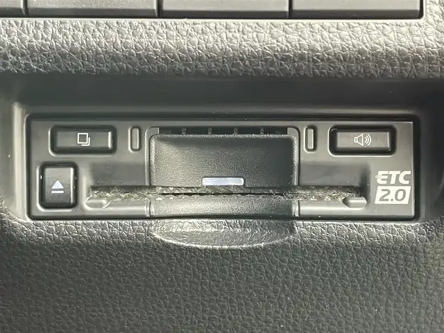 トヨタ ＲＡＶ４ アドベンチャー オフロードPKGⅡ 岡山県 2023(令5)年 3.2万km アティチュードブラックマイカ 純正10.5インチディスプレイオーディオ/【ナビ/フルセグTV/Bluetooth/USB/Carplay】/パノラミックビューモニター/ブラインドスポットモニター/レーダークルーズコントロール/ステアリングヒーター/合皮シート/前席シートヒーター/前席エアシート/運転席パワーシート/LEDヘッドライト/LEDフォグランプ/前後コーナーセンサー/ルーフレール/オートブレーキホールド/ビルトインETC2.0