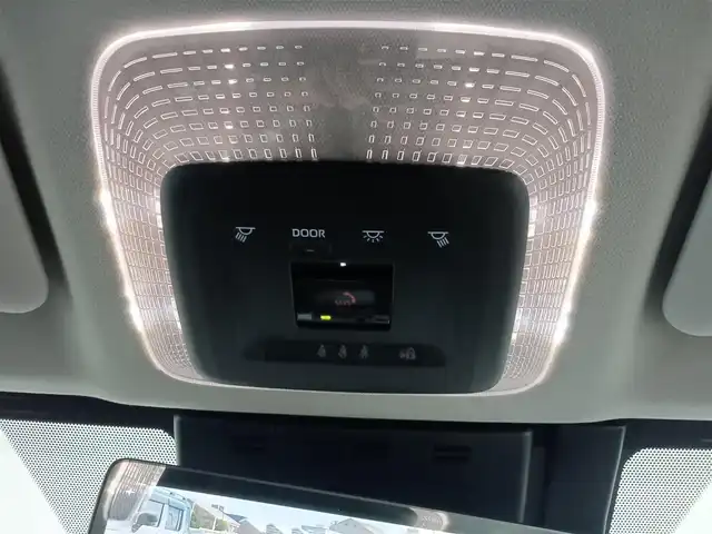 トヨタ プリウス Z 愛知県 2023(令5)年 2.8万km プラチナホワイトパールマイカ パノラマルーフ/トヨタチームメイト/トヨタセーフティ/純正ナビ/（Bluetooth/フルセグTV/Apple CarPlay）/全方位カメラ/ブラインドスポットモニター/ETC2.0/パワーシート/シートヒーター/シートクーラー/ステアリングヒーター/純正フロアマット/純正LEDライト/電動リアゲード/純正AW/電動格納ミラー