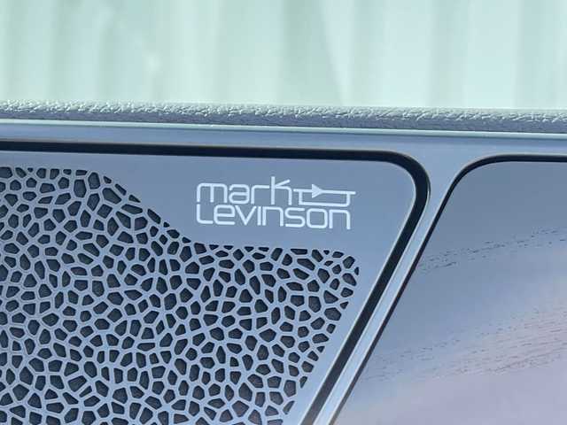 レクサス ＮＸ 350h バージョンL 滋賀県 2023(令5)年 2.5万km ソニッククォーツ サンルーフ/マークレビンソン/純正ナビ/（AM/FM/ミラキャスト/フルセグ/USB/Bluetooth）/赤革シート/運転席・助手席シートヒーター/運転席・助手席ベンチレーション/運転席メモリー付きパワーシート/電子パーキングブレーキ/ブレーキホールド/デジタルインナーミラー/パワーバックドア/全周囲・バックカメラ/ETC/プリクラッシュブレーキアシスト/横滑り防止装置/レーンキープアシスト/車線逸脱抑制/レーダークルーズコントロール/ブラインドスポットモニター/ヘッドアップディスプレイ/革巻きステアリング/ステアリングスイッチ/電動格納ミラー/ミラーヒーター/オートライト/オートハイビーム/LEDヘッドライト/テレビキャンセラー/プッシュスタート/スマートキー/純正ドアバイザー/純正フロアマット/ノーマル/エコ/スポーツ/モード切替