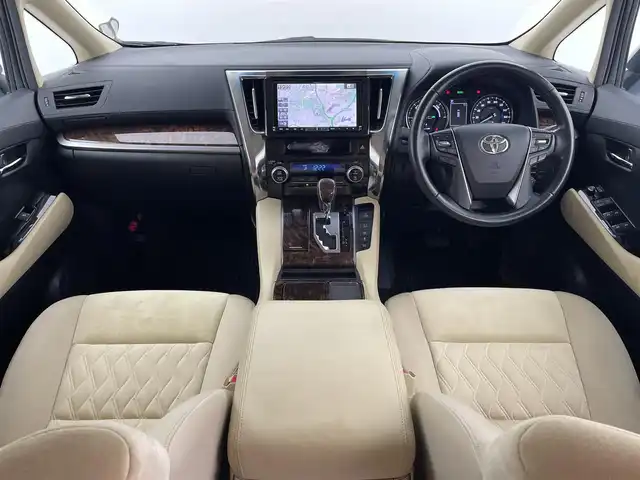 トヨタ アルファードハイブリット X 宮城県 2018(平30)年 4.5万km ホワイトパールクリスタルシャイン アルパイン９型ナビ　/フリップダウンモニター　/デジタルインナーミラー　/ＨＤＭＩ入力端子　/両側パワースライドドア　/アダプティブクルーズコントロール　/クリアランスソナー　/プリクラッシュセーフティシステム/レーントレーシングアシスト/オートマチックハイビーム/ETC /バックモニター　/後席オートAC/電子制御パーキングブレーキ/オートホールド/LEDヘッドランプ/フォグランプ/純正16インチAW/2列目キャプテンシート/オットマン/ナビリモコン/後席モニターリモコン付属/禁煙車