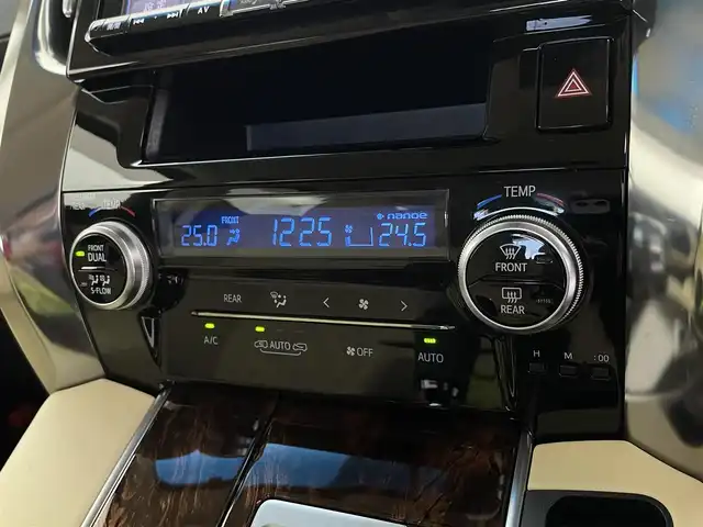 トヨタ アルファードハイブリット X 宮城県 2018(平30)年 4.5万km ホワイトパールクリスタルシャイン アルパイン９型ナビ　/フリップダウンモニター　/デジタルインナーミラー　/ＨＤＭＩ入力端子　/両側パワースライドドア　/アダプティブクルーズコントロール　/クリアランスソナー　/プリクラッシュセーフティシステム/レーントレーシングアシスト/オートマチックハイビーム/ETC /バックモニター　/後席オートAC/電子制御パーキングブレーキ/オートホールド/LEDヘッドランプ/フォグランプ/純正16インチAW/2列目キャプテンシート/オットマン/ナビリモコン/後席モニターリモコン付属/禁煙車
