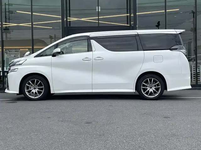 トヨタ ヴェルファイア Z 茨城県 2016(平28)年 3.7万km ホワイトパールクリスタルシャイン 純正9インチナビ/【FM・TV・BT・DVD・CD】/バックカメラ/スマートキー/スペアキー1本/ステアリングスイッチ/クリアランスソナー/両側パワースライドドア/LEDオートライト/ビルトインETC/サンルーフ/ムーンルーフ/ドアバイザー