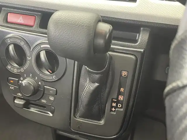 スズキ アルト F 群馬県 2017(平29)年 3.5万km スペリアホワイト 禁煙車　社外ナビ　Ｂｌｕｅｔｏｏｔｈ接続　フルセグ　横滑り防止装置　盗難防止装置　ヘッドライトレベライザー　マニュアルエアコン　純正フロアマット　ドアバイザー　パワーウィンドウ　ＭＴモード付ＡＴ