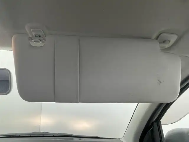 スズキ アルト F 群馬県 2017(平29)年 3.5万km スペリアホワイト 禁煙車　社外ナビ　Ｂｌｕｅｔｏｏｔｈ接続　フルセグ　横滑り防止装置　盗難防止装置　ヘッドライトレベライザー　マニュアルエアコン　純正フロアマット　ドアバイザー　パワーウィンドウ　ＭＴモード付ＡＴ