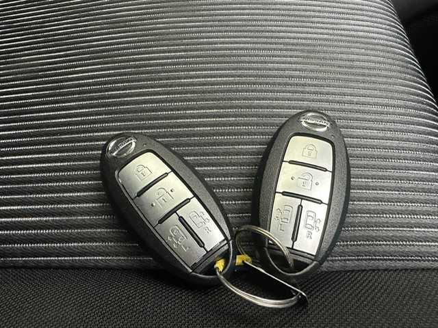 日産 セレナ ハイウェイスター V 兵庫県 2020(令2)年 3.9万km ダイヤモンドブラック ・社外メモリナビ/・アラウンドビューモニター/・前後ドライブレコーダー/・ETC/・両側パワースライドア/・プロパイロット/・エマージェンシーブレーキ/・レーンキープアシスト/・ブラインドスポットモニター/・アクティブクルーズコントロール/・LEDヘッドライト/・LEDフォグランプ/・オートライト/・純正16インチアルミホイール/・コーナーセンサー/・スマートキー/・スペアキー1本/・プッシュスタート