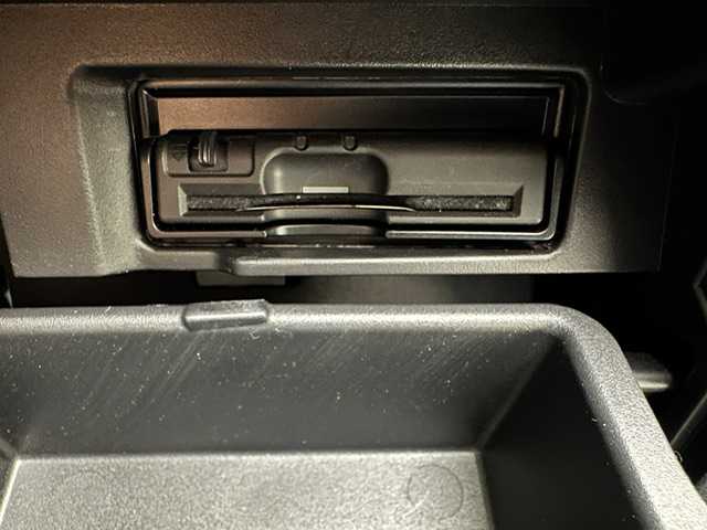 日産 セレナ ハイウェイスター V 兵庫県 2020(令2)年 3.9万km ダイヤモンドブラック ・社外メモリナビ/・アラウンドビューモニター/・前後ドライブレコーダー/・ETC/・両側パワースライドア/・プロパイロット/・エマージェンシーブレーキ/・レーンキープアシスト/・ブラインドスポットモニター/・アクティブクルーズコントロール/・LEDヘッドライト/・LEDフォグランプ/・オートライト/・純正16インチアルミホイール/・コーナーセンサー/・スマートキー/・スペアキー1本/・プッシュスタート