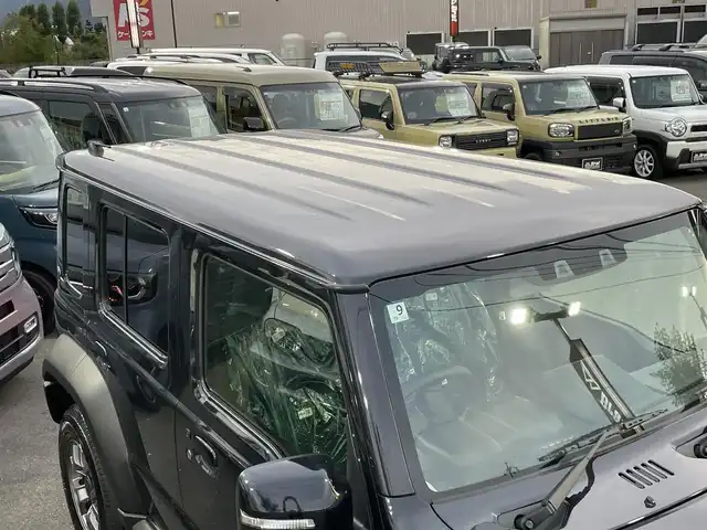 スズキ ジムニー ノマド FC 長野県 2025(令7)年 0.1千km 黒 切替４WDオートマ/ワンオーナー/前席シートヒーター/アイドリングストップ/オートマチックハイビーム/ダウンヒルアシストコントロール/横滑り防止/衝突被害軽減システム/ヘッドライトウォッシャー/クリアランスソナー/クルーズコントロール/純正アルミホイール/取扱説明書/保証書/スペアキー/プッシュスタート/スマートキー