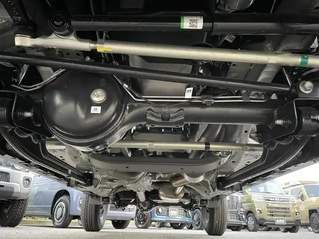 スズキ ジムニー ノマド FC 長野県 2025(令7)年 0.1千km 黒 切替４WDオートマ/ワンオーナー/前席シートヒーター/アイドリングストップ/オートマチックハイビーム/ダウンヒルアシストコントロール/横滑り防止/衝突被害軽減システム/ヘッドライトウォッシャー/クリアランスソナー/クルーズコントロール/純正アルミホイール/取扱説明書/保証書/スペアキー/プッシュスタート/スマートキー