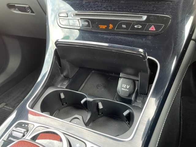 メルセデス・ベンツ ＧＬＣ２５０ 4マチック スポーツ 神奈川県 2016(平28)年 1.9万km イリジウムシルバー ワンオーナー	/純正HDDナビ/・DTV/CD/DVD/MSV/BT		/全方位カメラ/ヘッドアップディスプレィ	/ビルトインETC【DSRC】		/ハーフレザーシート/前席パワーシート（D席メモリー付）		/前席シートヒーター/パワーバックドア/パークトロニック/ルーフレール/純正19インチAW/レーダーセーフティパッケージ	/・ブレーキアシストプラス/・後方衝突警告システム/・アクティブレーンキーピングアシスト/・ディストロニックプラス/アクティブブラインドスポットアシスト/アイドリングストップ/プッシュEgスタート/ストップ/スマートキー×2/オートライト/純正LEDヘッドライト/バックフォグ		/パドルシフト付皮巻きステアリング/ターンランプ付電動格納ドアミラー/純正フロアマット	/取扱説明書　	/新車時保証書