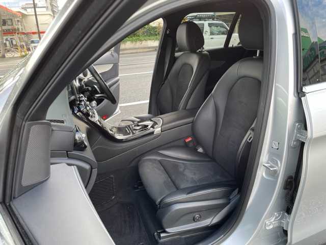 メルセデス・ベンツ ＧＬＣ２５０ 4マチック スポーツ 神奈川県 2016(平28)年 1.9万km イリジウムシルバー ワンオーナー	/純正HDDナビ/・DTV/CD/DVD/MSV/BT		/全方位カメラ/ヘッドアップディスプレィ	/ビルトインETC【DSRC】		/ハーフレザーシート/前席パワーシート（D席メモリー付）		/前席シートヒーター/パワーバックドア/パークトロニック/ルーフレール/純正19インチAW/レーダーセーフティパッケージ	/・ブレーキアシストプラス/・後方衝突警告システム/・アクティブレーンキーピングアシスト/・ディストロニックプラス/アクティブブラインドスポットアシスト/アイドリングストップ/プッシュEgスタート/ストップ/スマートキー×2/オートライト/純正LEDヘッドライト/バックフォグ		/パドルシフト付皮巻きステアリング/ターンランプ付電動格納ドアミラー/純正フロアマット	/取扱説明書　	/新車時保証書