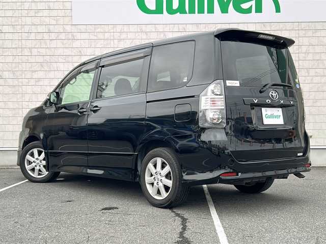 トヨタ ヴォクシー Z 栃木県 2009(平21)年 7.9万km ブラック 社外メモリナビ/品番:AVN-LS01W/Bluetooth/CD/DVD/フルセグTV/バックカメラ/盗難防止装置/ETC/ウィンカーミラー/ドアバイザー/両側パワースライドドア/HIDヘッドライト/フォグランプ/プッシュスタート/スマートキー/純正アルミホイール/純正フロアマット