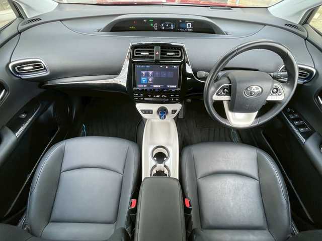 トヨタ プリウス A ツーリングセレクション 福島県 2017(平29)年 4.9万km 赤 純正ナビ（CD・DVD・BT・フルセグTV）/純正アルミホイール/純正フロアマット/ドライブレコーダー/レーダークルーズコントロール/衝突被害軽減ブレーキ/オートマチックハイビーム/盗難防止装置/横滑り防止装置/ETC/AAC/バックカメラ/レザーシート/シートヒーター