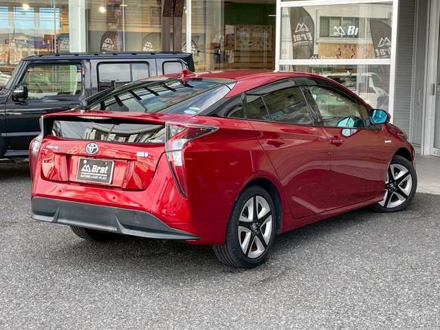 トヨタ プリウス A ツーリングセレクション 福島県 2017(平29)年 4.9万km 赤 純正ナビ（CD・DVD・BT・フルセグTV）/純正アルミホイール/純正フロアマット/ドライブレコーダー/レーダークルーズコントロール/衝突被害軽減ブレーキ/オートマチックハイビーム/盗難防止装置/横滑り防止装置/ETC/AAC/バックカメラ/レザーシート/シートヒーター