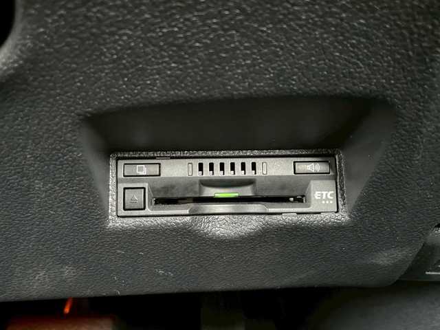 トヨタ プリウス A ツーリングセレクション 福島県 2017(平29)年 4.9万km 赤 純正ナビ（CD・DVD・BT・フルセグTV）/純正アルミホイール/純正フロアマット/ドライブレコーダー/レーダークルーズコントロール/衝突被害軽減ブレーキ/オートマチックハイビーム/盗難防止装置/横滑り防止装置/ETC/AAC/バックカメラ/レザーシート/シートヒーター