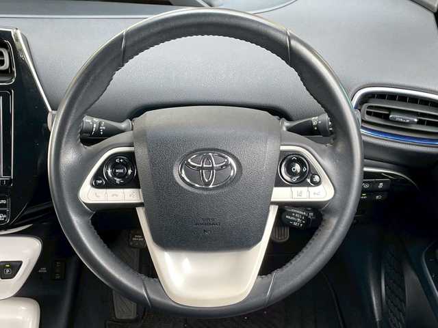 トヨタ プリウス A ツーリングセレクション 福島県 2017(平29)年 4.9万km 赤 純正ナビ（CD・DVD・BT・フルセグTV）/純正アルミホイール/純正フロアマット/ドライブレコーダー/レーダークルーズコントロール/衝突被害軽減ブレーキ/オートマチックハイビーム/盗難防止装置/横滑り防止装置/ETC/AAC/バックカメラ/レザーシート/シートヒーター