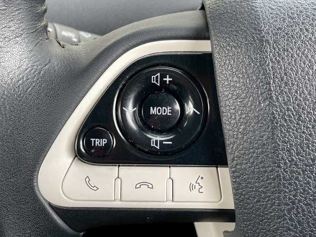 トヨタ プリウス A ツーリングセレクション 福島県 2017(平29)年 4.9万km 赤 純正ナビ（CD・DVD・BT・フルセグTV）/純正アルミホイール/純正フロアマット/ドライブレコーダー/レーダークルーズコントロール/衝突被害軽減ブレーキ/オートマチックハイビーム/盗難防止装置/横滑り防止装置/ETC/AAC/バックカメラ/レザーシート/シートヒーター