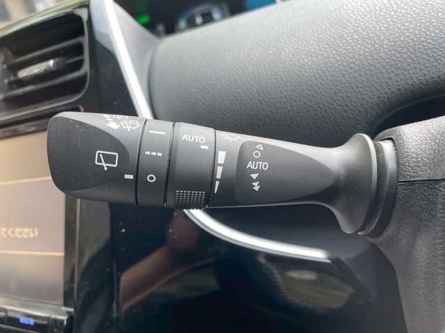 トヨタ プリウス A ツーリングセレクション 福島県 2017(平29)年 4.9万km 赤 純正ナビ（CD・DVD・BT・フルセグTV）/純正アルミホイール/純正フロアマット/ドライブレコーダー/レーダークルーズコントロール/衝突被害軽減ブレーキ/オートマチックハイビーム/盗難防止装置/横滑り防止装置/ETC/AAC/バックカメラ/レザーシート/シートヒーター