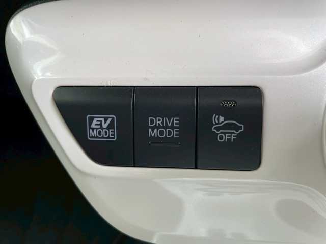 トヨタ プリウス A ツーリングセレクション 福島県 2017(平29)年 4.9万km 赤 純正ナビ（CD・DVD・BT・フルセグTV）/純正アルミホイール/純正フロアマット/ドライブレコーダー/レーダークルーズコントロール/衝突被害軽減ブレーキ/オートマチックハイビーム/盗難防止装置/横滑り防止装置/ETC/AAC/バックカメラ/レザーシート/シートヒーター