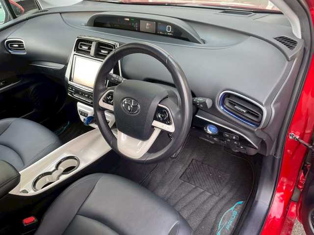 トヨタ プリウス A ツーリングセレクション 福島県 2017(平29)年 4.9万km 赤 純正ナビ（CD・DVD・BT・フルセグTV）/純正アルミホイール/純正フロアマット/ドライブレコーダー/レーダークルーズコントロール/衝突被害軽減ブレーキ/オートマチックハイビーム/盗難防止装置/横滑り防止装置/ETC/AAC/バックカメラ/レザーシート/シートヒーター