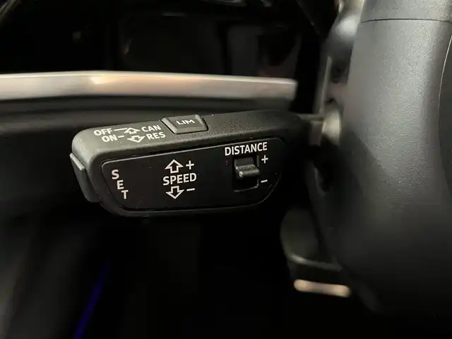 アウディ Ｑ３ SB 35TDIクワトロ Sライン 山形県 2020(令2)年 2.7万km ミトスブラックメタリック 純正ナビ/フルセグTV/AppleCarplay/バーチャルコックピット/電動リアゲート/フットオープナー/コーナーセンサー/Sラインレザーシート/パワーシート/シートヒーター/前後ドライブレコーダー/アダプティブクルーズコントロール/ブラインドスポットモニター/アンビエントライト