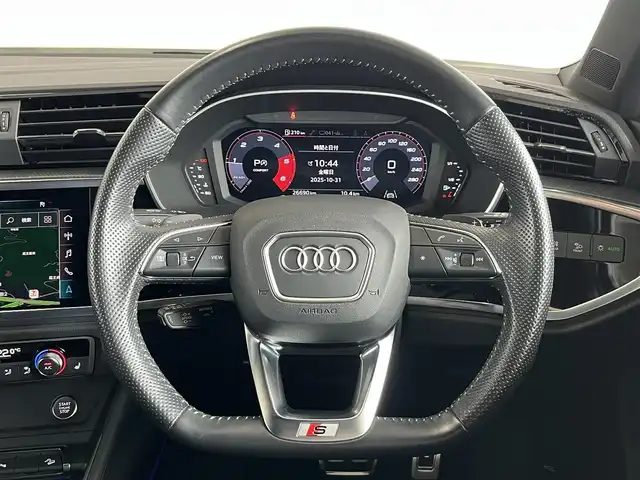 アウディ Ｑ３ SB 35TDIクワトロ Sライン 山形県 2020(令2)年 2.7万km ミトスブラックメタリック 純正ナビ/フルセグTV/AppleCarplay/バーチャルコックピット/電動リアゲート/フットオープナー/コーナーセンサー/Sラインレザーシート/パワーシート/シートヒーター/前後ドライブレコーダー/アダプティブクルーズコントロール/ブラインドスポットモニター/アンビエントライト