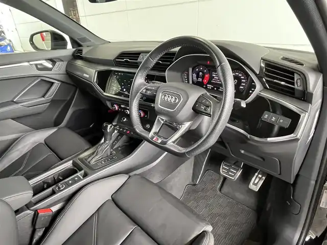 アウディ Ｑ３ SB 35TDIクワトロ Sライン 山形県 2020(令2)年 2.7万km ミトスブラックメタリック 純正ナビ/フルセグTV/AppleCarplay/バーチャルコックピット/電動リアゲート/フットオープナー/コーナーセンサー/Sラインレザーシート/パワーシート/シートヒーター/前後ドライブレコーダー/アダプティブクルーズコントロール/ブラインドスポットモニター/アンビエントライト