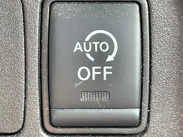 日産 セレナ ハイウェイスター V 岡山県 2019(令1)年 5.4万km ダイヤモンドブラック 登録時走行距離53138km/禁煙車/純正10インチナビ(MM519D-L)/　(CD/DVD/フルセグTV/Bluetooth)/フリップダウンモニター/全方位/フロント/両サイド/バックカメラ/プロパイロット/側方支援/後側方支援（BSM）/エマージェンシーブレーキ/速度標識表示/道路標識表示/駐車支援/ふらつき警報/ドライブレコーダー/ビルトインETC/両側パワースライドドア/革巻きステアリング/ステアリングスイッチ/純正LEDヘッドライト/フォグライト/オートライト/プッシュスタート/スマートキー/スペアキー×1/アイドリングストップ/純正アルミホイール 16インチ/ドアバイザー/ロールサンシェード/電動格納ミラー/純正フロアマット/横滑防止装置/盗難防止装置