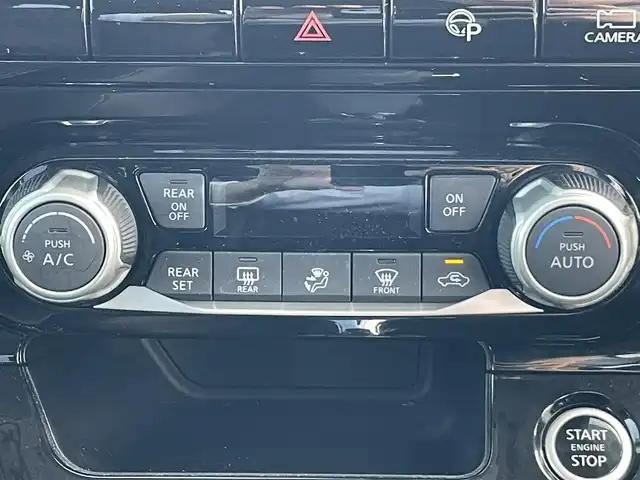 日産 セレナ ハイウェイスター V 岡山県 2019(令1)年 5.4万km ダイヤモンドブラック 登録時走行距離53138km/禁煙車/純正10インチナビ(MM519D-L)/　(CD/DVD/フルセグTV/Bluetooth)/フリップダウンモニター/全方位/フロント/両サイド/バックカメラ/プロパイロット/側方支援/後側方支援（BSM）/エマージェンシーブレーキ/速度標識表示/道路標識表示/駐車支援/ふらつき警報/ドライブレコーダー/ビルトインETC/両側パワースライドドア/革巻きステアリング/ステアリングスイッチ/純正LEDヘッドライト/フォグライト/オートライト/プッシュスタート/スマートキー/スペアキー×1/アイドリングストップ/純正アルミホイール 16インチ/ドアバイザー/ロールサンシェード/電動格納ミラー/純正フロアマット/横滑防止装置/盗難防止装置