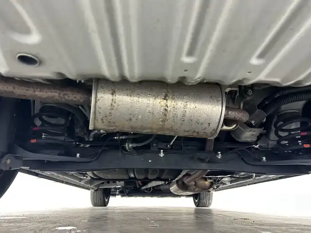 日産 セレナ e－パワー ハイウェイスター V 神奈川県 2019(令1)年 7.5万km ブリリアントホワイトパール 純正ディーラーオプションSDナビ/Bluetooth・CD・DVD・BD・SD・USB・AppleCarPlay・AndroidAuto・フルセグTV/後席専用モニター/全方位運転支援システム/インテリジェントアラウンドビューモニター/ハンズフリーパワースライドドア/ブラインドスポットモニター/シートヒーター/ステアリングヒーター/ビルトインETC/社外360度ドライブレコーダー/クルーズコントロール/レーンキープアシスト/アイドリングストップ/社外フロアマット/スマートキー/純正16インチアルミホイール/LEDヘッドランプ/ウォークスルー/横滑り防止装置/盗難防止装置/衝突被害軽減システム