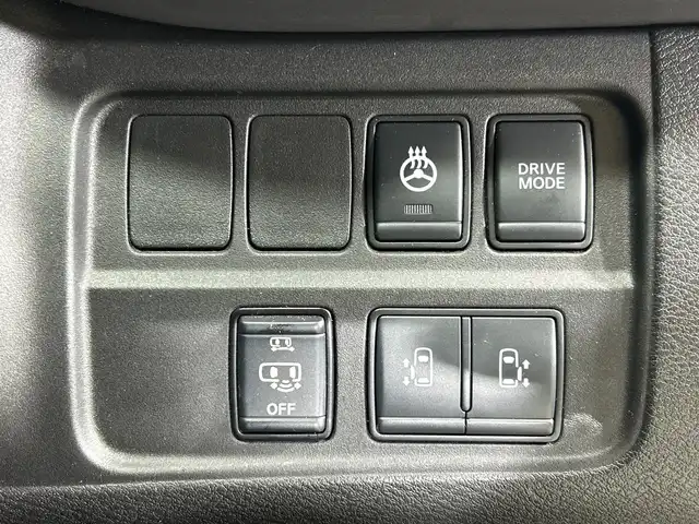 日産 セレナ e－パワー ハイウェイスター V 神奈川県 2019(令1)年 7.5万km ブリリアントホワイトパール 純正ディーラーオプションSDナビ/Bluetooth・CD・DVD・BD・SD・USB・AppleCarPlay・AndroidAuto・フルセグTV/後席専用モニター/全方位運転支援システム/インテリジェントアラウンドビューモニター/ハンズフリーパワースライドドア/ブラインドスポットモニター/シートヒーター/ステアリングヒーター/ビルトインETC/社外360度ドライブレコーダー/クルーズコントロール/レーンキープアシスト/アイドリングストップ/社外フロアマット/スマートキー/純正16インチアルミホイール/LEDヘッドランプ/ウォークスルー/横滑り防止装置/盗難防止装置/衝突被害軽減システム