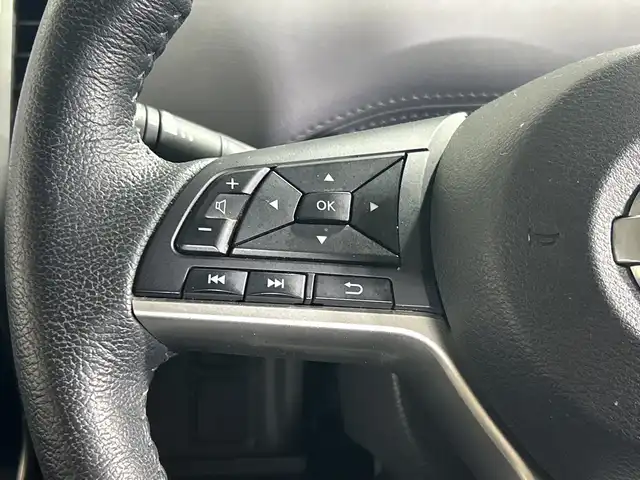 日産 セレナ e－パワー ハイウェイスター V 神奈川県 2019(令1)年 7.5万km ブリリアントホワイトパール 純正ディーラーオプションSDナビ/Bluetooth・CD・DVD・BD・SD・USB・AppleCarPlay・AndroidAuto・フルセグTV/後席専用モニター/全方位運転支援システム/インテリジェントアラウンドビューモニター/ハンズフリーパワースライドドア/ブラインドスポットモニター/シートヒーター/ステアリングヒーター/ビルトインETC/社外360度ドライブレコーダー/クルーズコントロール/レーンキープアシスト/アイドリングストップ/社外フロアマット/スマートキー/純正16インチアルミホイール/LEDヘッドランプ/ウォークスルー/横滑り防止装置/盗難防止装置/衝突被害軽減システム