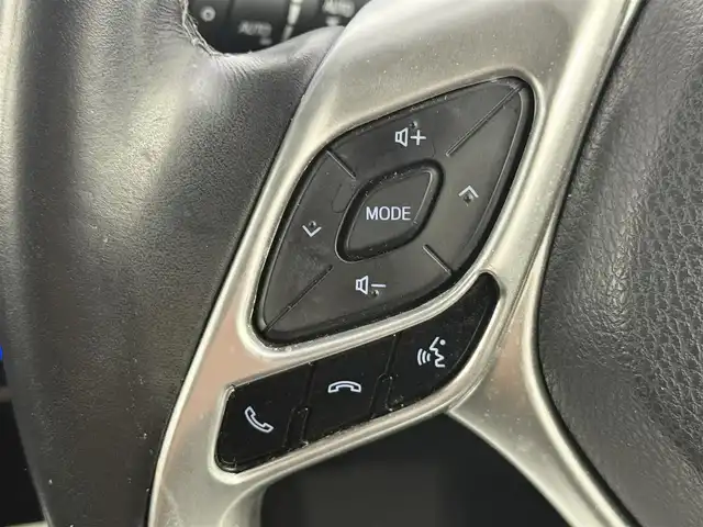 トヨタ Ｃ－ＨＲ G 愛知県 2017(平29)年 6.8万km ホワイトパールクリスタルシャイン 純正ナビ（CD・DVD・Bluetooth・フルセグTV）/バックカメラ/純正ドライブレコーダー/ETC2.0/クルーズコントロール/前席シートヒーター/BSM/クリアランスソナー/LEDオートライト/オートハイビーム/横滑り防止装置/レーンキープアシスト/コーナーセンサー/盗難防止装置/衝突軽減ブレーキ/純正アルミホイール/社外ハンドルカバー/社外シートカバー/純正フロアマット/AC100V