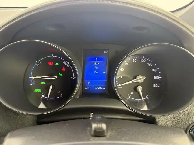 トヨタ Ｃ－ＨＲ G 愛知県 2017(平29)年 6.8万km ホワイトパールクリスタルシャイン 純正ナビ（CD・DVD・Bluetooth・フルセグTV）/バックカメラ/純正ドライブレコーダー/ETC2.0/クルーズコントロール/前席シートヒーター/BSM/クリアランスソナー/LEDオートライト/オートハイビーム/横滑り防止装置/レーンキープアシスト/コーナーセンサー/盗難防止装置/衝突軽減ブレーキ/純正アルミホイール/社外ハンドルカバー/社外シートカバー/純正フロアマット/AC100V