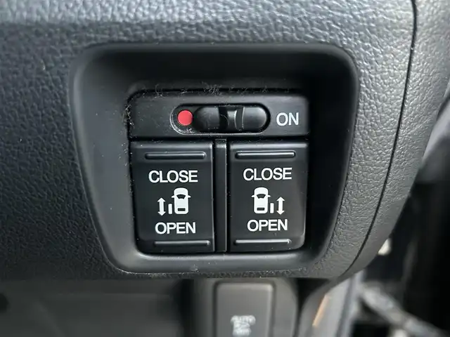 ホンダ Ｎ ＢＯＸ カスタム G SSパッケージ 栃木県 2017(平29)年 6.4万km クリスタルブラックパール 純正メモリナビ/TV/Bluetooth/CD/SD/AM/FM/バックカメラ/ビルトインETC/両側パワースライドドア/純正エンジンスターター/前席シートヒーター/オートリトラミラー/HIDオートライト/フォグランプ/シートバックテーブル/ローンサンシェード/純正フロアマット/純正14インチAW/スマートキー/プッシュスタート/ステアリングリモコン/LEDルームランプ