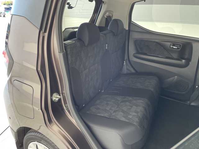 三菱 ｅＫクロス ＥＶ G 愛知県 2023(令5)年 1.9万km 茶Ⅱ SDナビ/バックカメラ/コーナーセンサー/LEDヘッドライト/ドライブレコーダー/衝突軽減システム/フルセグ/CD DVD/Bluetooth/ステアリングスイッチ/スマートキー/プッシュスタート