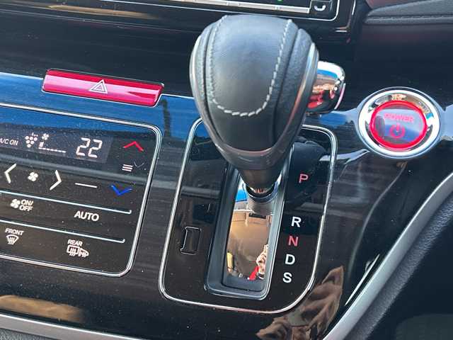 ホンダ オデッセイ ハイブリッド アブソルート・EXホンダセンジング 愛媛県 2018(平30)年 5.8万km プレミアムヴィーナスブラックP 全方位カメラ/純正ナビ/ブラインドスポットモニター/両側パワースライドドア/ビルトインETC2.0/衝突軽減システム/パワーシート/ハーフレザー/オートLED/シートヒーター/ドライブレコーダー前後/コーナーセンサー前後/クルーズコントロール追従あり/レーンキープアシスト/フォグランプ/純正フロアマット/３列シート/オットマン/スマートキー/スペアキー1本