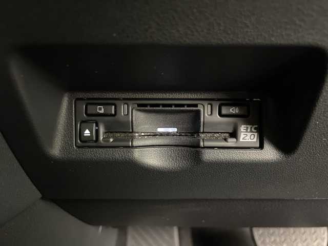 トヨタ アルファードハイブリット Z 埼玉県 2024(令6)年 2.8万km プラチナホワイトパールマイカ 純正ナビ/全方位カメラ/電動リアゲート/ビルトインETC2.0/レーダークルーズコントロール/両側パワースライドドア/ワイヤレス充電器/ハンドルヒーター/BSM/AC100V/ドライブレコーダー/全席パワーシート/オットマン/レーンキープアシスト　/安心降車アシスト/ロードサインアシスト/ロールサンシェード/LEDヘッドライト/オートマチックハイビーム/フォグランプ/純正フロアマット/純正アルミホイール