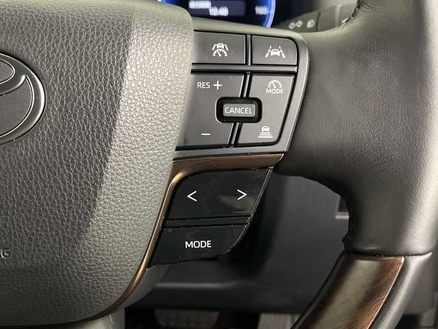 トヨタ アルファードハイブリット Z 埼玉県 2024(令6)年 2.8万km プラチナホワイトパールマイカ 純正ナビ/全方位カメラ/電動リアゲート/ビルトインETC2.0/レーダークルーズコントロール/両側パワースライドドア/ワイヤレス充電器/ハンドルヒーター/BSM/AC100V/ドライブレコーダー/全席パワーシート/オットマン/レーンキープアシスト　/安心降車アシスト/ロードサインアシスト/ロールサンシェード/LEDヘッドライト/オートマチックハイビーム/フォグランプ/純正フロアマット/純正アルミホイール