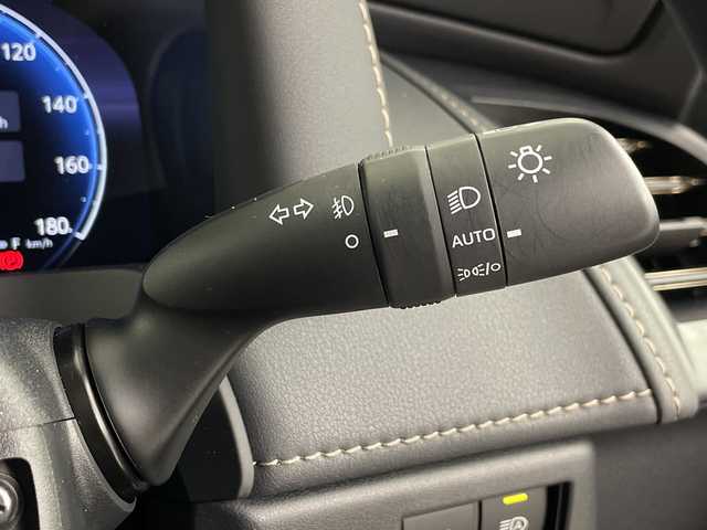 トヨタ アルファードハイブリット Z 埼玉県 2024(令6)年 2.8万km プラチナホワイトパールマイカ 純正ナビ/全方位カメラ/電動リアゲート/ビルトインETC2.0/レーダークルーズコントロール/両側パワースライドドア/ワイヤレス充電器/ハンドルヒーター/BSM/AC100V/ドライブレコーダー/全席パワーシート/オットマン/レーンキープアシスト　/安心降車アシスト/ロードサインアシスト/ロールサンシェード/LEDヘッドライト/オートマチックハイビーム/フォグランプ/純正フロアマット/純正アルミホイール