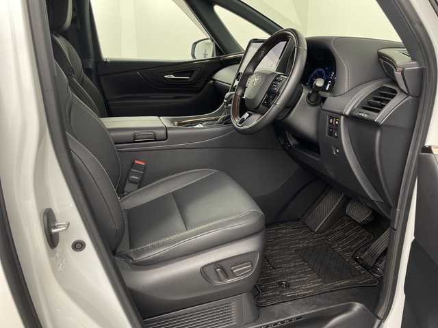 トヨタ アルファードハイブリット Z 埼玉県 2024(令6)年 2.8万km プラチナホワイトパールマイカ 純正ナビ/全方位カメラ/電動リアゲート/ビルトインETC2.0/レーダークルーズコントロール/両側パワースライドドア/ワイヤレス充電器/ハンドルヒーター/BSM/AC100V/ドライブレコーダー/全席パワーシート/オットマン/レーンキープアシスト　/安心降車アシスト/ロードサインアシスト/ロールサンシェード/LEDヘッドライト/オートマチックハイビーム/フォグランプ/純正フロアマット/純正アルミホイール