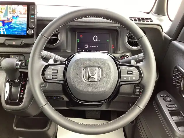 ホンダ Ｎ ＢＯＸ カスタム ターボ コーディネートS 三重県 2024(令6)年 0.7万km グレーⅡ Honda SENSING/衝突軽減ブレーキ（CMBS）/踏み間違い衝突軽減システム/路外逸脱抑制機能/歩行者事故低減ステアリング/先行車発進お知らせ機能/標識認識機能/オートハイビーム/パーキングセンサーシステム/アダプティブクルーズコントロール/純正9インチナビ/フルセグ/Bluetooth/Apple Car Play/Android Auto/バックカメラ/LEDヘッドライト/両側パワースライドドア/前席シートヒーター/スマートキー/プッシュスタート/ハーフレザーシート/シートバックテーブル/ステアリングスイッチ/純正15インチアルミ