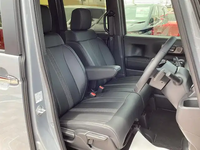 ホンダ Ｎ ＢＯＸ カスタム ターボ コーディネートS 三重県 2024(令6)年 0.7万km グレーⅡ Honda SENSING/衝突軽減ブレーキ（CMBS）/踏み間違い衝突軽減システム/路外逸脱抑制機能/歩行者事故低減ステアリング/先行車発進お知らせ機能/標識認識機能/オートハイビーム/パーキングセンサーシステム/アダプティブクルーズコントロール/純正9インチナビ/フルセグ/Bluetooth/Apple Car Play/Android Auto/バックカメラ/LEDヘッドライト/両側パワースライドドア/前席シートヒーター/スマートキー/プッシュスタート/ハーフレザーシート/シートバックテーブル/ステアリングスイッチ/純正15インチアルミ