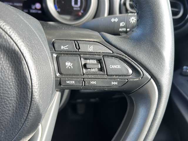 トヨタ ヤリスクロス ハイブリッド G 静岡県 2023(令5)年 3.6万km ブラックマイカ 純正ナビ/FM/AM/USB/Bluetooth/Miracast/主要装備/・バックカメラ　/・コーナーセンサー　/・ＢＳＭ　/・ＥＴＣ　/・レーダークルーズコントロール　/・シートヒーター　/・ドライブレコーダー　/・ハンドルヒーター　/・スマートキー　/・ＳＯＳコール　/・オートホールド　/・保証書/・取扱説明書/・スペアキー/・衝突軽減システム/・レーンキープ/・プッシュスタート/・RCTA/・PKSB/・RSA/・社外アルミホイール（Precious）/・横滑り防止装置/・オートライト/・オートハイビーム/・ステアリングリモコン