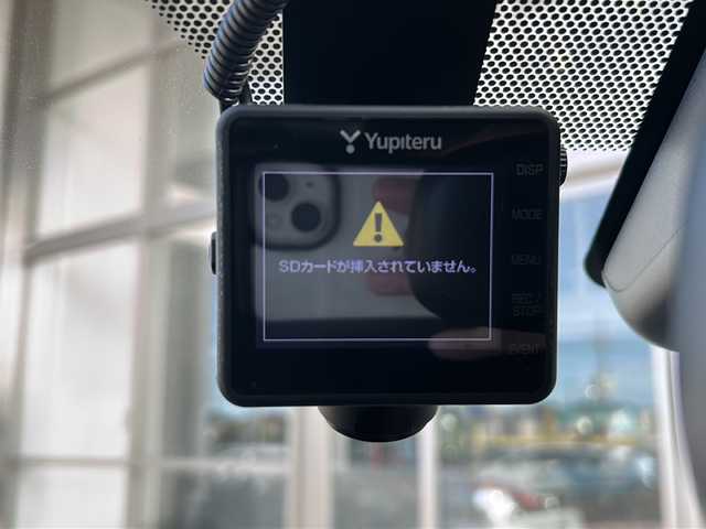 トヨタ ヤリスクロス ハイブリッド G 静岡県 2023(令5)年 3.6万km ブラックマイカ 純正ナビ/FM/AM/USB/Bluetooth/Miracast/主要装備/・バックカメラ　/・コーナーセンサー　/・ＢＳＭ　/・ＥＴＣ　/・レーダークルーズコントロール　/・シートヒーター　/・ドライブレコーダー　/・ハンドルヒーター　/・スマートキー　/・ＳＯＳコール　/・オートホールド　/・保証書/・取扱説明書/・スペアキー/・衝突軽減システム/・レーンキープ/・プッシュスタート/・RCTA/・PKSB/・RSA/・社外アルミホイール（Precious）/・横滑り防止装置/・オートライト/・オートハイビーム/・ステアリングリモコン