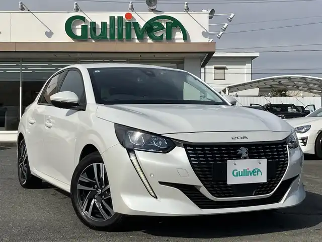 プジョー ２０８ アリュール 三重県 2021(令3)年 5.6万km 白 ♪アクティブセーフティブレーキ/♪レーンキープアシスト/♪トラフィックサインインフォメーション/♪アクティブクルーズコントロール/♪パーキングアシスト/♪純正ナビ/ ・DTV・Bluetooth/ ・Apple Car Play/ ・Android Auto/ ・ミラーリンク/♪全方位モニター/♪バックカメラ/♪ハーフレザーシート/♪スマートキー×2/♪プッシュスタート/♪純正16インチAW/♪充電ポート×3/♪ドライブレコーダー(前後)/♪電動パーキング/♪LEDヘッドライト/♪リアフォグ/♪オートライト/♪オートワイパー/♪オートリトラクタブルミラー/♪アイドリングストップ/♪革巻きステアリング/♪パドルシフト/♪フロアマット/♪プライバシーガラス/♪サイド/カーテンエアバック