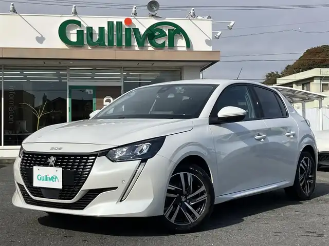 プジョー ２０８ アリュール 三重県 2021(令3)年 5.6万km 白 ♪アクティブセーフティブレーキ/♪レーンキープアシスト/♪トラフィックサインインフォメーション/♪アクティブクルーズコントロール/♪パーキングアシスト/♪純正ナビ/ ・DTV・Bluetooth/ ・Apple Car Play/ ・Android Auto/ ・ミラーリンク/♪全方位モニター/♪バックカメラ/♪ハーフレザーシート/♪スマートキー×2/♪プッシュスタート/♪純正16インチAW/♪充電ポート×3/♪ドライブレコーダー(前後)/♪電動パーキング/♪LEDヘッドライト/♪リアフォグ/♪オートライト/♪オートワイパー/♪オートリトラクタブルミラー/♪アイドリングストップ/♪革巻きステアリング/♪パドルシフト/♪フロアマット/♪プライバシーガラス/♪サイド/カーテンエアバック