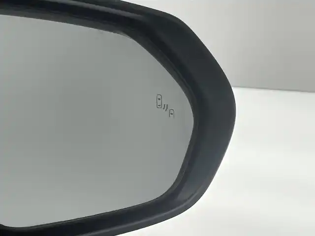 トヨタ シエンタ ハイブリッド Z 愛知県 2023(令5)年 2.9万km ホワイトパールクリスタルシャイン 純正１０．５型ＤＡナビ　全方位カメラ　禁煙車　フルセグＴＶ　ミラキャスト　ドラレコ　ＡＣ１００Ｖ　両側パワスラ　ＢＳＭ　セーフティセンス　衝突軽減　追従クルコン　コーナーセンサー　ＬＥＤライト　ＥＴＣ