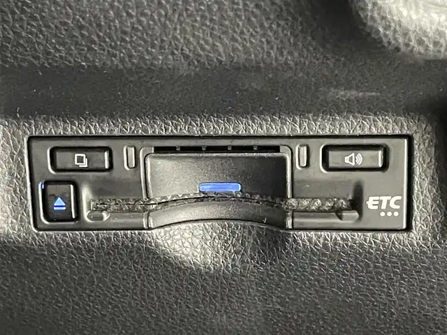 トヨタ シエンタ ハイブリッド Z 愛知県 2023(令5)年 2.9万km ホワイトパールクリスタルシャイン 純正１０．５型ＤＡナビ　全方位カメラ　禁煙車　フルセグＴＶ　ミラキャスト　ドラレコ　ＡＣ１００Ｖ　両側パワスラ　ＢＳＭ　セーフティセンス　衝突軽減　追従クルコン　コーナーセンサー　ＬＥＤライト　ＥＴＣ